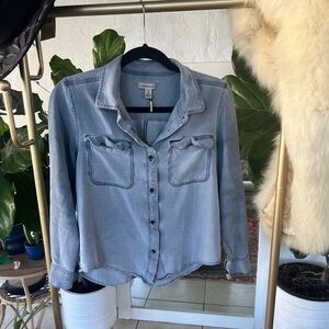Calvin Klein Jeans Light Blue Button Up Shirt Size M